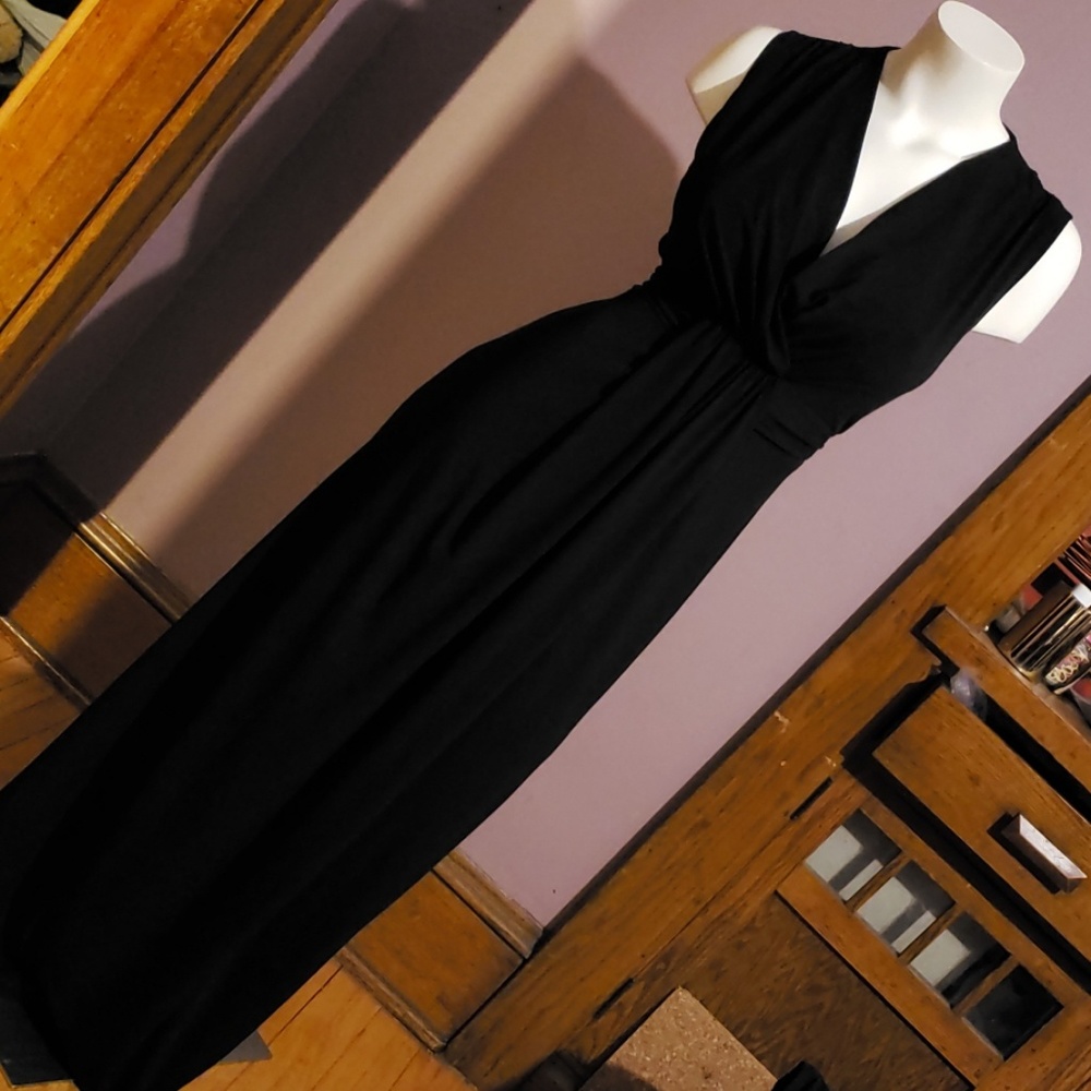 NWOT Carmen Marc Valvo maxi dress